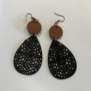Vintage style leaf earrings